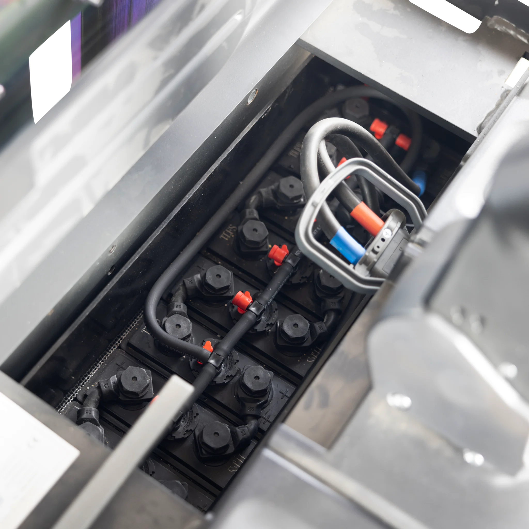 Elektro-Hochhubwagen SPRINT mit Fahrerstand